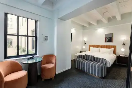 500 West - 76