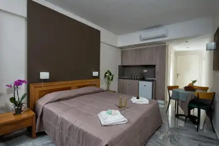 Mary & Mary Royal Suites - 76