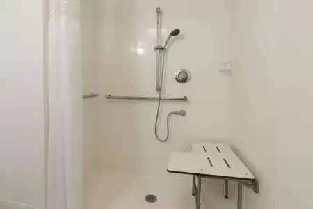 Hampton Inn Milwaukee-Northwest - 23