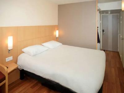 Ibis Lyon Gerland Rue Mérieux - 30