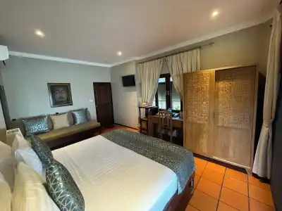 Beyond The Blue Horizon Villa Resort - 40
