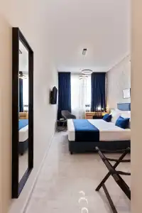 Trendy by Athens Primes - 7