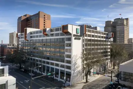 Embassy Suites Winston-Salem - 25