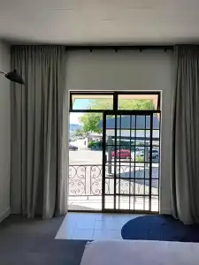 The Avenue - 98