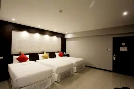 Chateau de Sukhumvit - 44