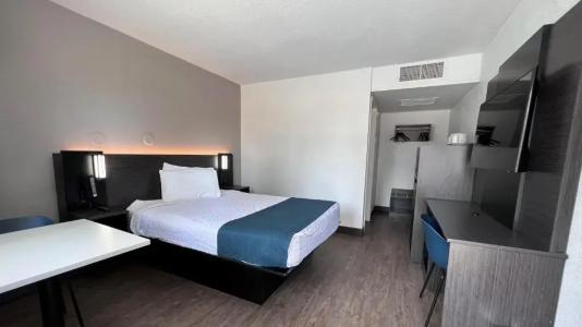 Motel 6 Bakersfield, CA - South - 84