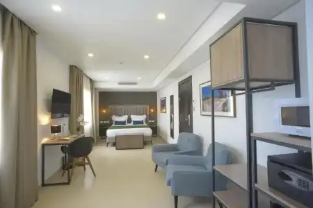 Maia Suites - 45