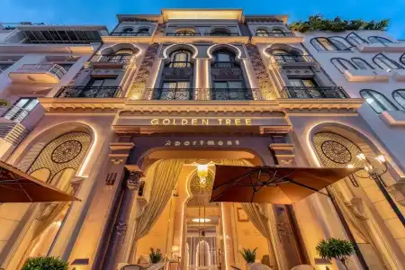 Golden Tree & Apartment - 0