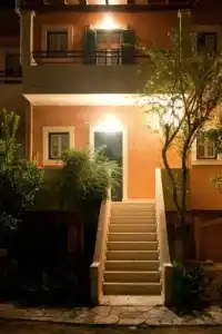 Helena Apartments & Villas - 0