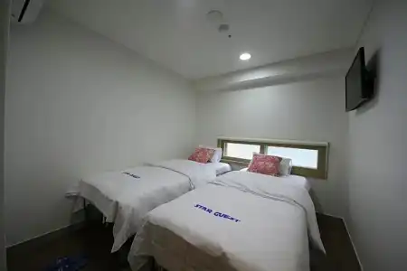 Star Guest House - 63