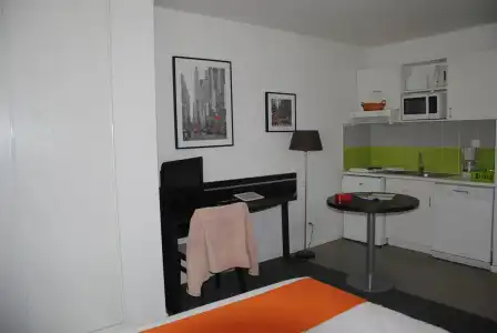 Nemea Appart Home Suite Nancy Centre - 3