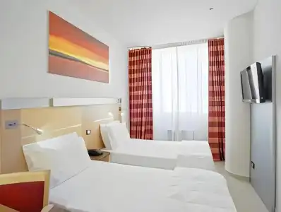 Sotel Nomentana - 4