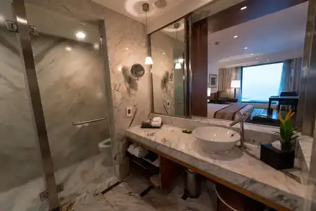 InterContinental Marine Drive Mumbai by IHG - 8