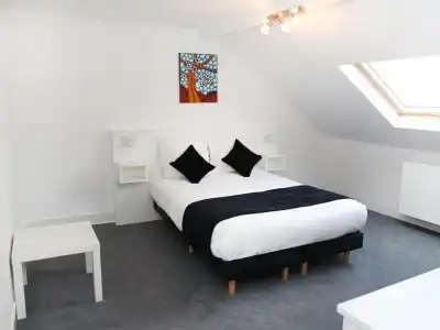 Hôtel Satellite - 35