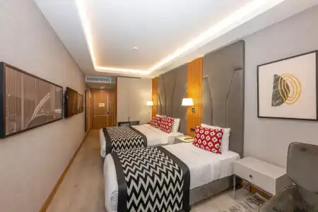 Ramada & Suites by Wyndham Istanbul Sisli - 36