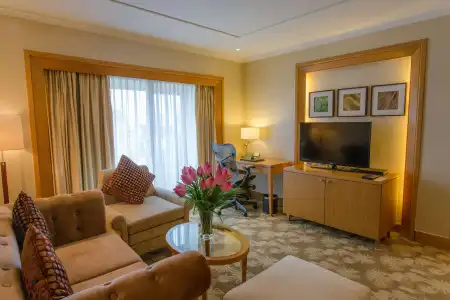 Hilton Garden Inn Hanoi - 4