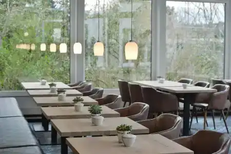 UHU Garni Köln - 12