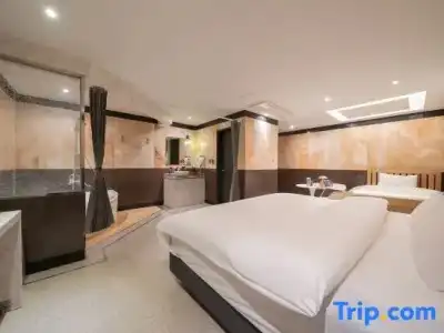 Dongdaemun Signature Tourist - 82