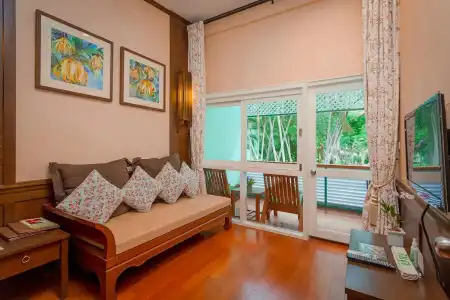 Raya Resort Beach front - The Most Green Resort in Cha-am - 4