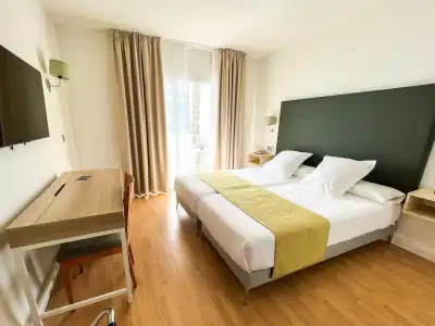 Fay Victoria Beach - 3