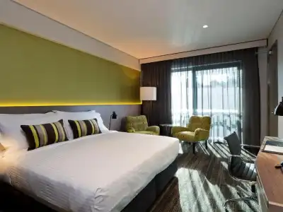 The Glen & Suites - 3