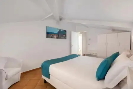 Tasso Suites & Spa - 100