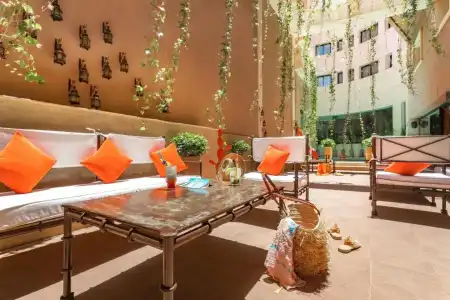 Dellarosa Boutique and Spa - 16