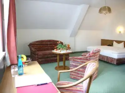 Stadthotel - 1