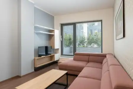 Metropolitan Star Apart - 1