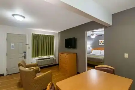 Blue Bonnet Suites Extended Stay Lubbock, Texas - 41