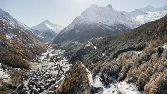 WaldFletschhorn Private Whole in Saas-Fee: 360 Alpine Views & Sauna - 11
