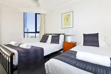 Surf Regency Apartments - 94