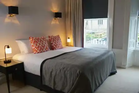 Ten Hill Place - 18