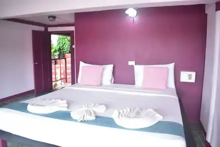 Phi Phi Beach Front Resort - 84