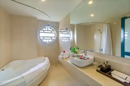 Aurora Riverside and Spa - 17