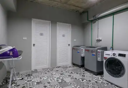 Travelier Hostel - 0