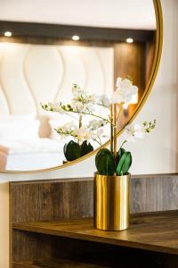 PLAZA Premium - 76