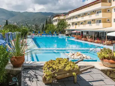 Koukounaria & Suites - 14