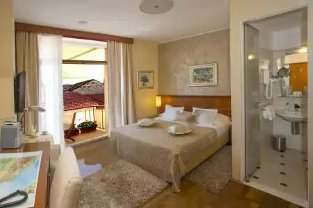 Royal Suites-Sky - 1