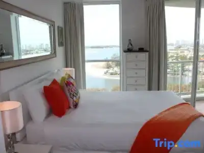 Crystal Bay on the Broadwater - 385