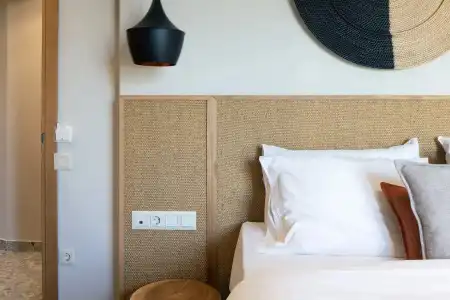 Chapter 02 Gallery Suites - 23