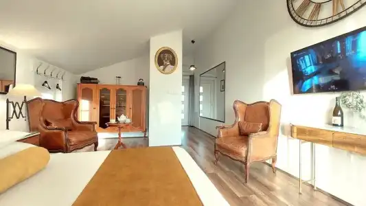 Refresh Boutique Apartments - 85