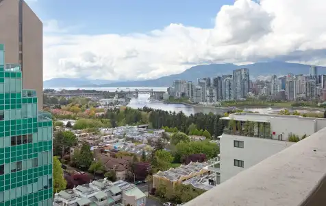 Holiday Inn Vancouver-Centre - 29