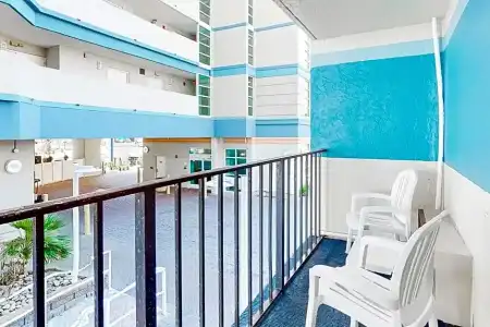 Carolinian Beach Resort by Vacasa - 434