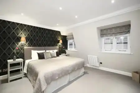Queensgate Court - 207