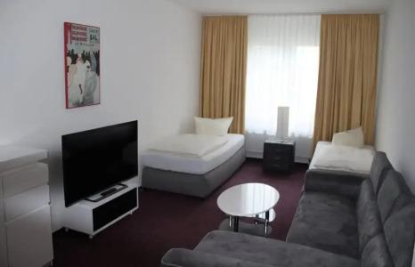 Check Inn Merseburg - 37