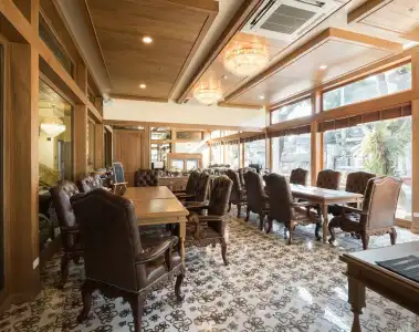 Peak Nimman Prestige - 25