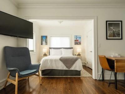 The Plaza - Milwaukee - 33