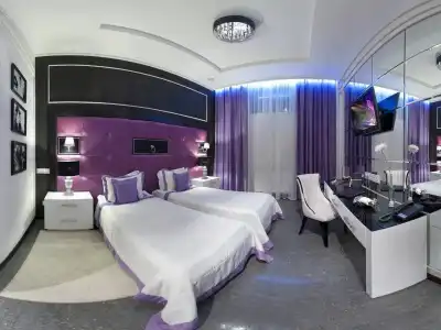 Mirax Boutique - 1