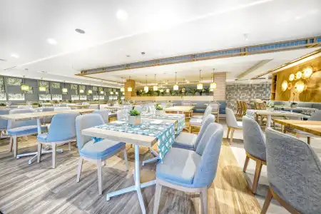 Broncemar Beach Suites - 26